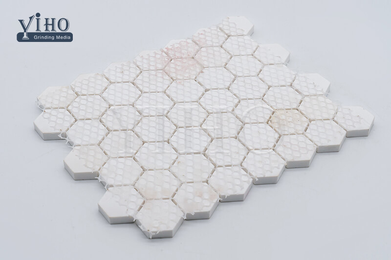 Alumina ceramic tile mats